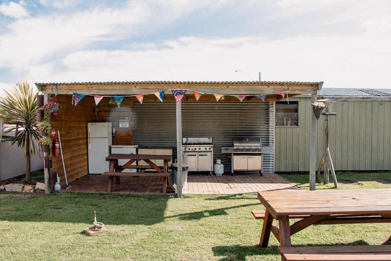 Beachcomber Holiday Units Apartment